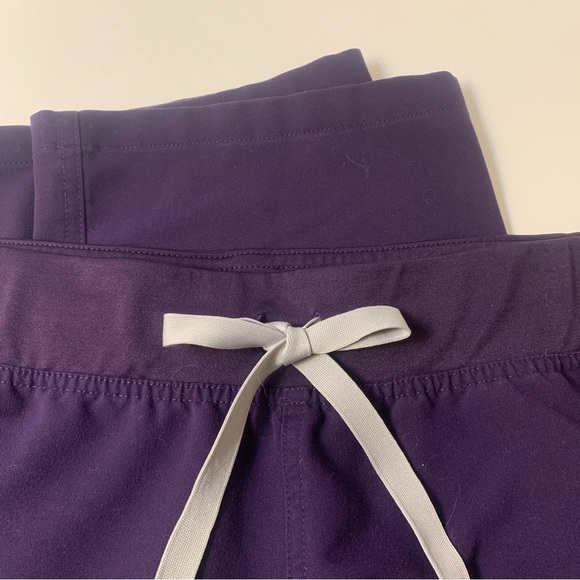 FIGS Livingston Basic Scrub Pant Technical Collection Purple Plum Size Small - Picture 13 of 14